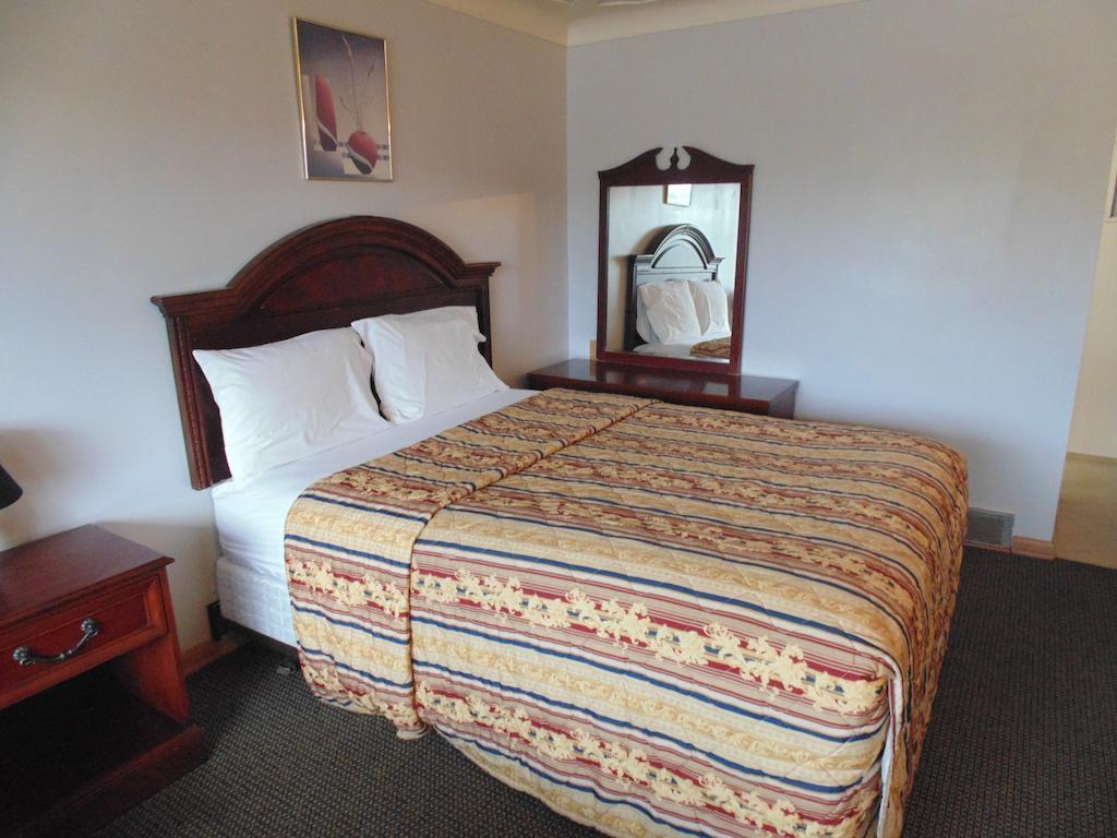 Capri Motel พอร์ทโคลบอร์น ห้อง รูปภาพ