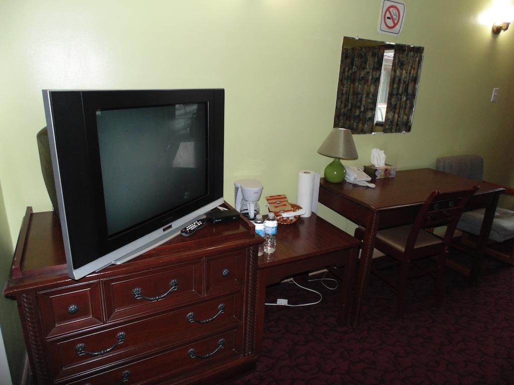 Capri Motel พอร์ทโคลบอร์น ห้อง รูปภาพ
